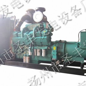 重庆康明斯动力配套700千瓦柴油发电机组KT38-GA