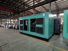 500千瓦玉柴低噪音柴油发电机组装车发货